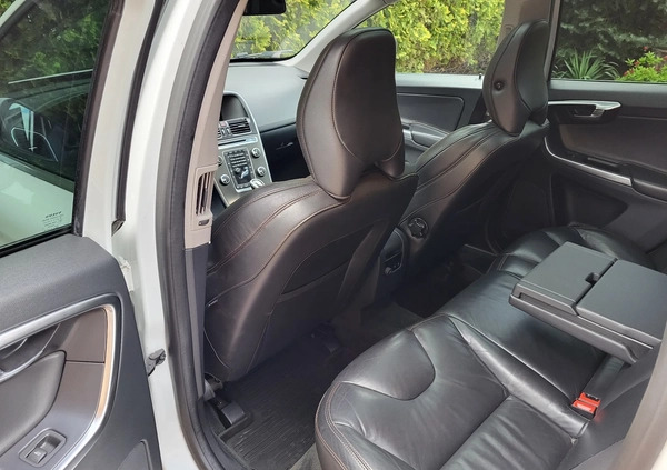 Volvo XC 60 cena 84500 przebieg: 140000, rok produkcji 2014 z Skawina małe 154